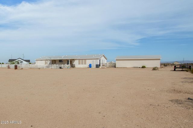 23851 W TETHER Trail, Wittmann, AZ 85361