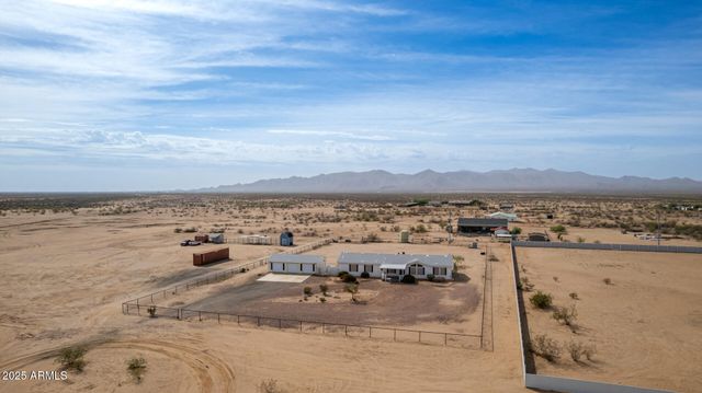 23851 W TETHER Trail, Wittmann, AZ 85361