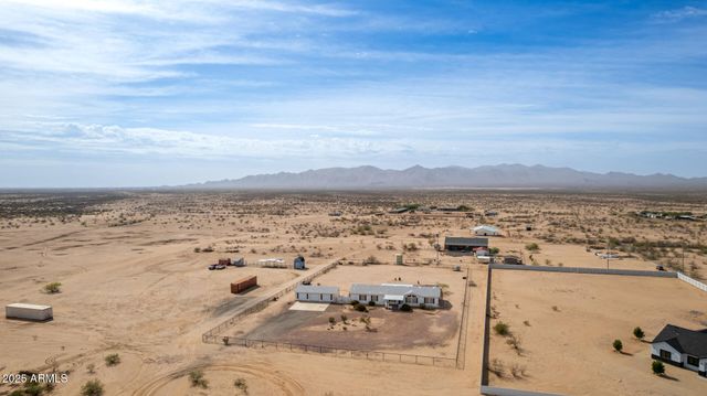 23851 W TETHER Trail, Wittmann, AZ 85361