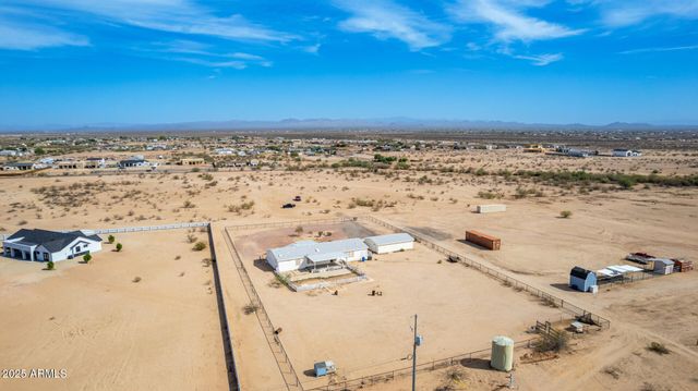 23851 W TETHER Trail, Wittmann, AZ 85361