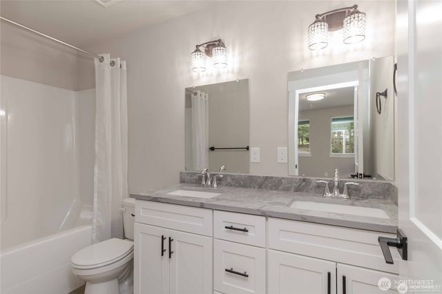 21649 Clear Lake Boulevard SE, Yelm, WA 98597