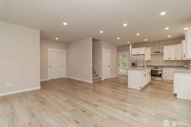 21649 Clear Lake Boulevard SE, Yelm, WA 98597