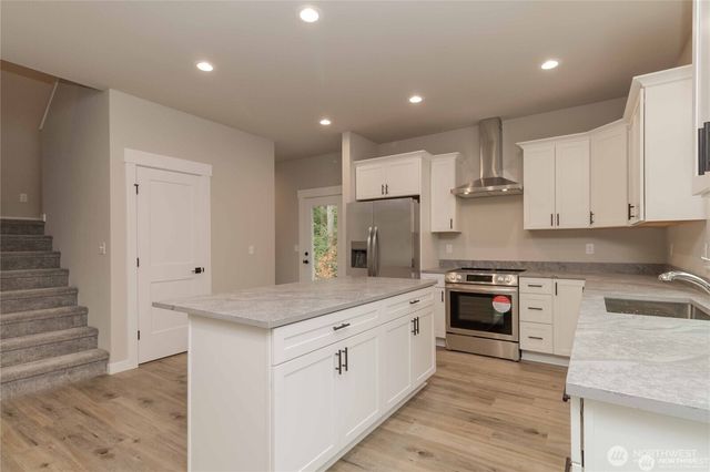 21649 Clear Lake Boulevard SE, Yelm, WA 98597