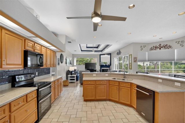 2804 CLUBHOUSE DRIVE, Plant City, FL 33566