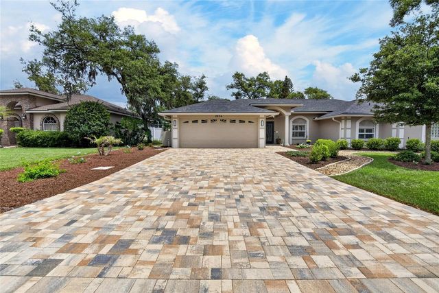 2804 CLUBHOUSE DRIVE, Plant City, FL 33566