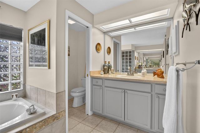 2804 CLUBHOUSE DRIVE, Plant City, FL 33566