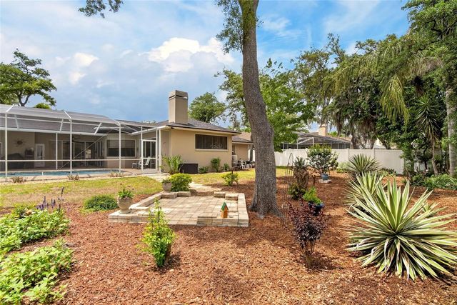 2804 CLUBHOUSE DRIVE, Plant City, FL 33566