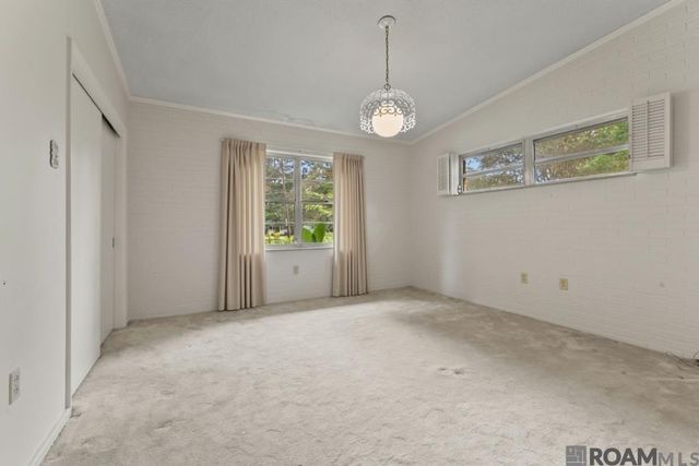 5716 College Dr, Baton Rouge, LA 70806