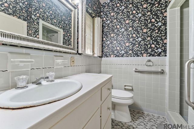 5716 College Dr, Baton Rouge, LA 70806