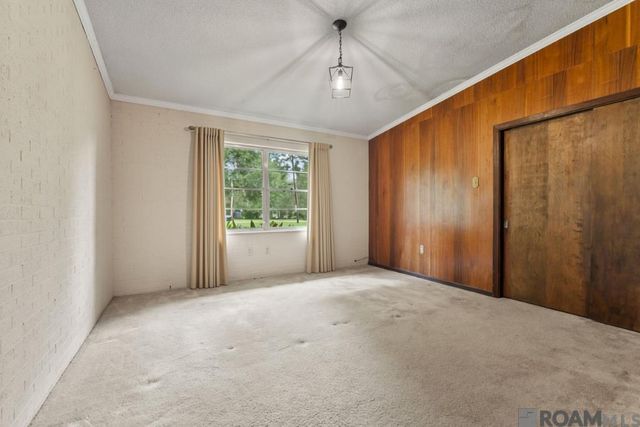 5716 College Dr, Baton Rouge, LA 70806