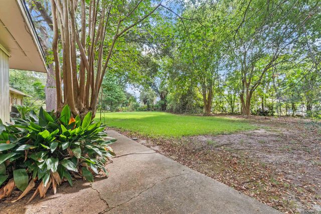 5716 College Dr, Baton Rouge, LA 70806