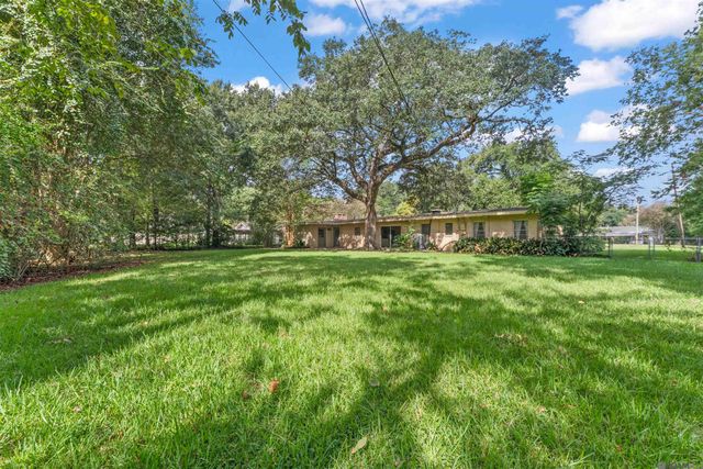 5716 College Dr, Baton Rouge, LA 70806