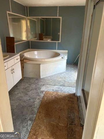 502 Kings Road SE, Milledgeville, GA 31061