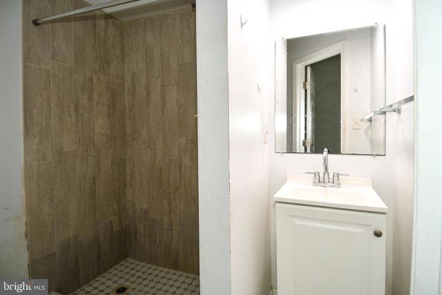 712 1ST ST, Rockville, MD 20851