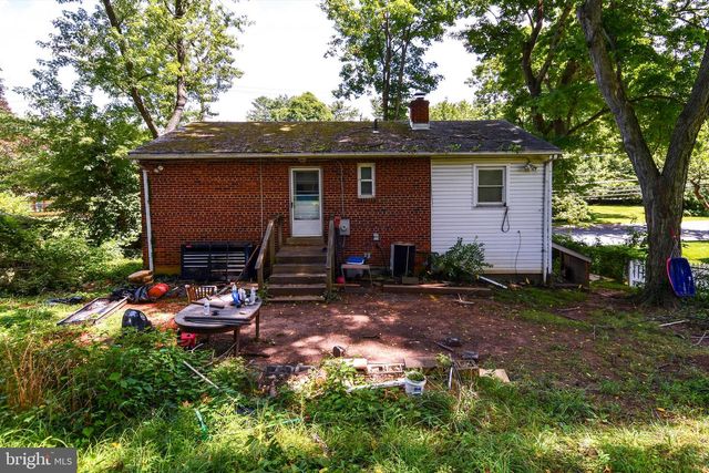 712 1ST ST, Rockville, MD 20851