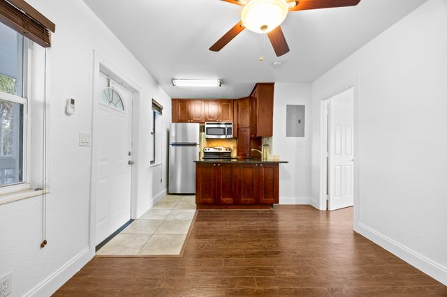 413 SE 16th Street 4, Fort Lauderdale, FL 33316