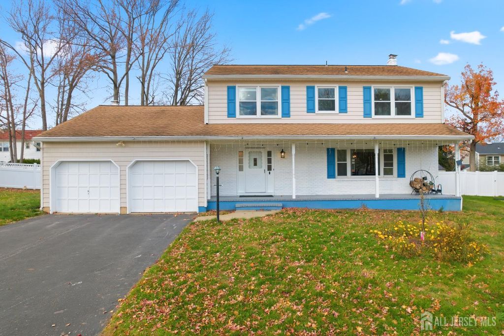 7 Oberlin Court, Edison, NJ 08820