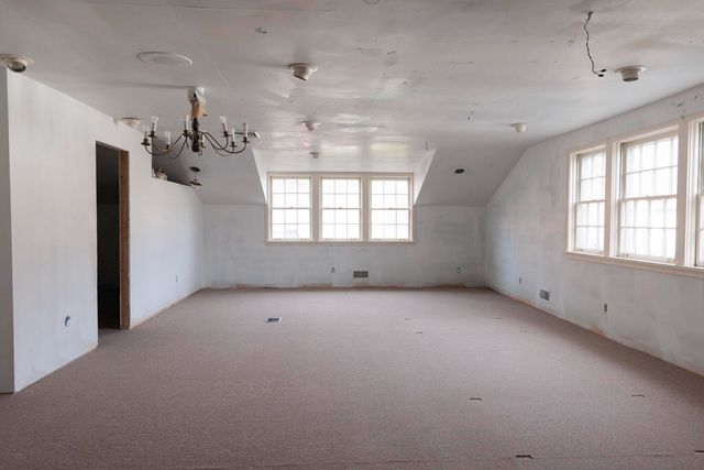 208 W Erie Street, Albion, MI 49224