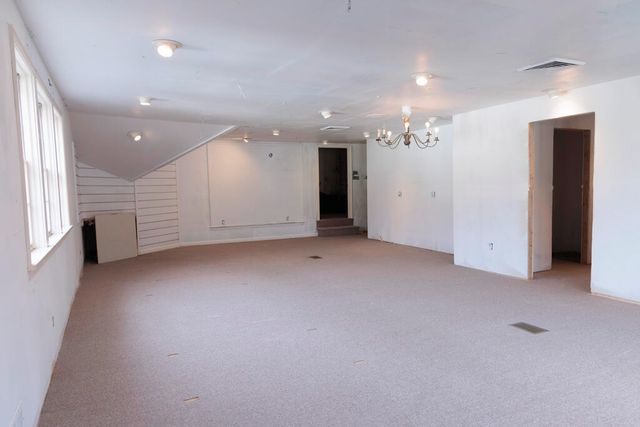 208 W Erie Street, Albion, MI 49224