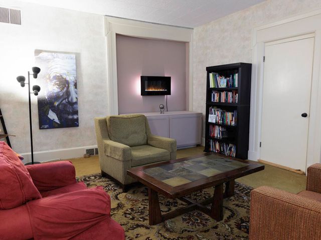 208 W Erie Street, Albion, MI 49224