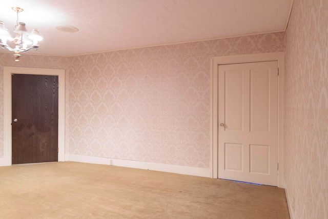 208 W Erie Street, Albion, MI 49224