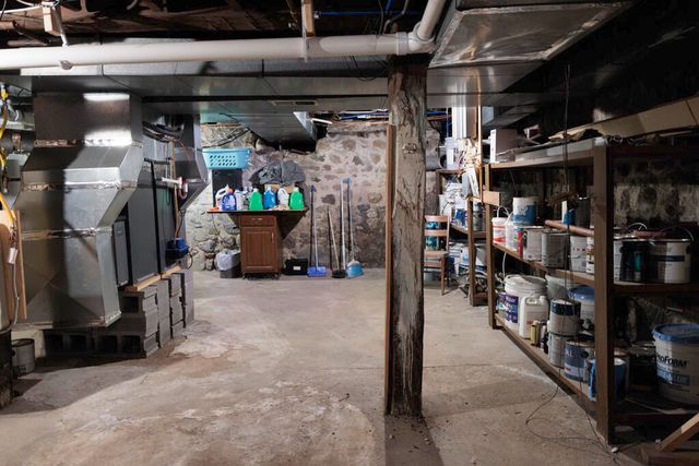 208 W Erie Street, Albion, MI 49224