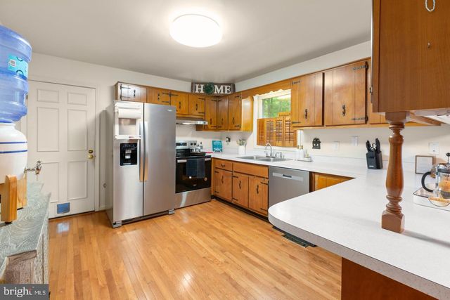 102 EAGLE CT, Locust Grove, VA 22508