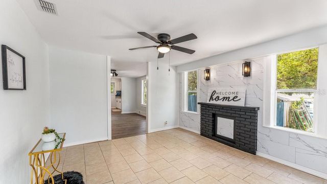 912 E CAROLINA AVE, Deland, FL 32724