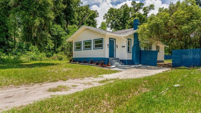 912 E CAROLINA AVE, Deland, FL 32724