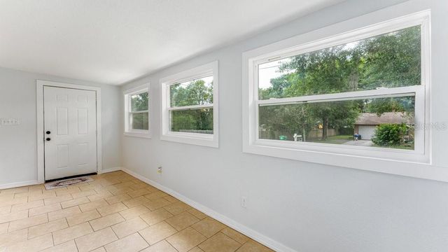 912 E CAROLINA AVE, Deland, FL 32724