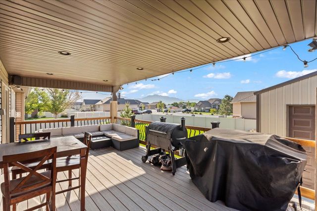 2581 W 2825 N, Farr West, UT 84404