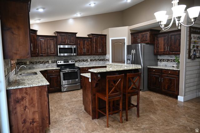 2581 W 2825 N, Farr West, UT 84404