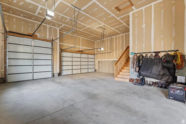 2581 W 2825 N, Farr West, UT 84404