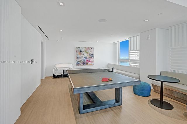 227 NE 2nd St 1610, Miami, FL 33132