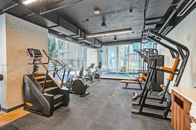 227 NE 2nd St 1610, Miami, FL 33132