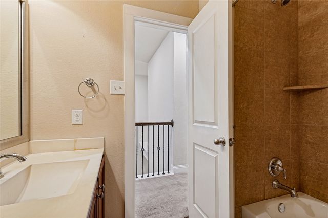 1606 Brook Grove Drive, Euless, TX 76039
