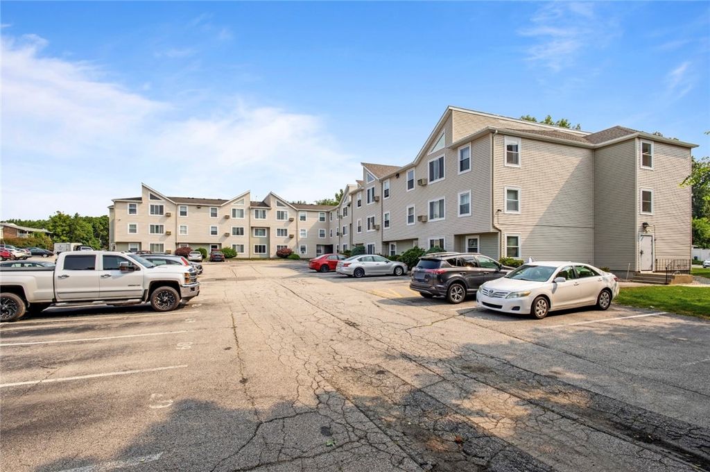 200 Woodlawn Avenue 317, North Providence, RI 02904