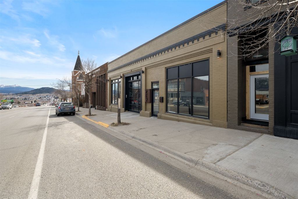 207 S Montana Street, Butte, MT 59701 photo 3