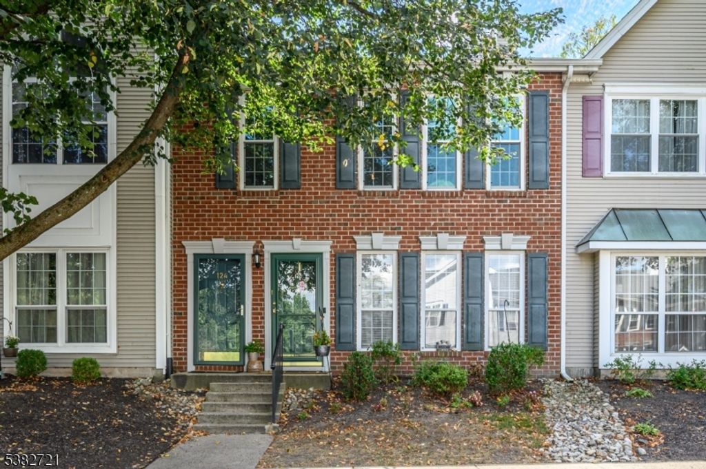 124 Edward Dr, Franklin Twp., NJ 08823