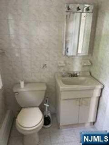 203 S Prospect Avenue 2, Bergenfield, NJ 07621