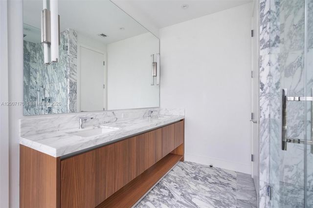 175 SE 25th RD 1904, Miami, FL 33129