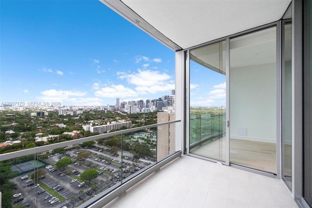 175 SE 25th RD 1904, Miami, FL 33129