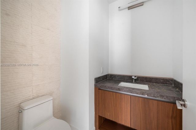 175 SE 25th RD 1904, Miami, FL 33129