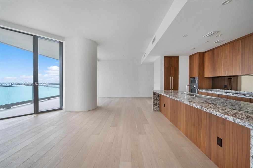175 SE 25th RD 1904, Miami, FL 33129