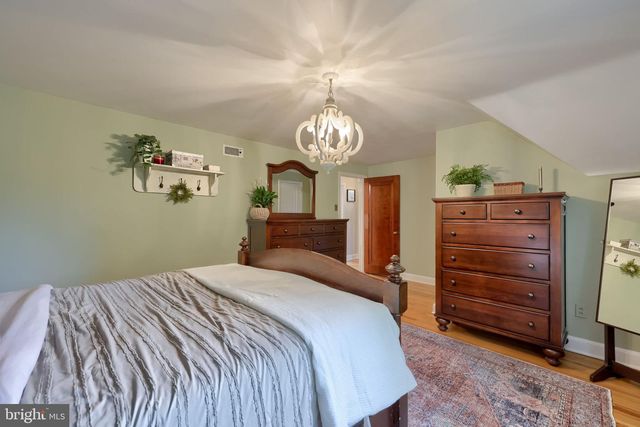 1073 SOUTHERN RD, York, PA 17403