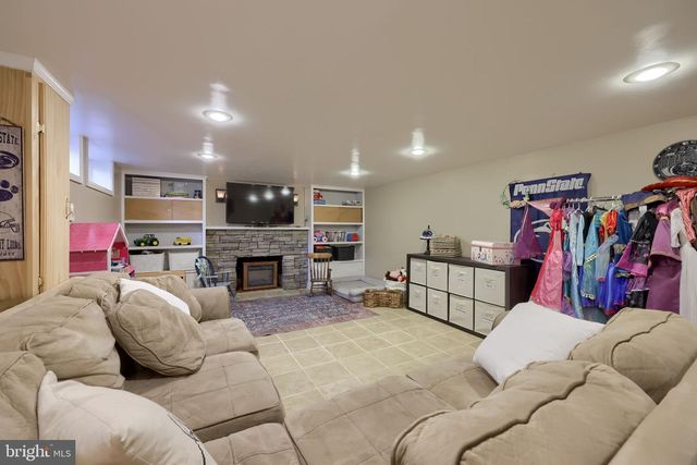 1073 SOUTHERN RD, York, PA 17403