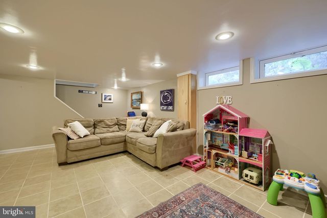 1073 SOUTHERN RD, York, PA 17403