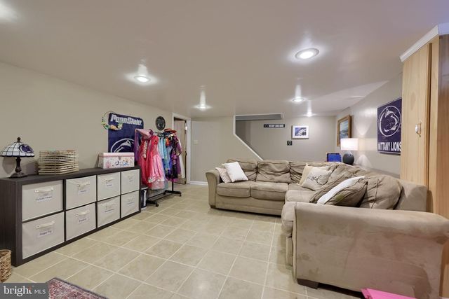 1073 SOUTHERN RD, York, PA 17403