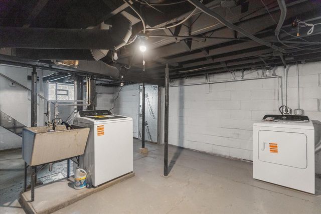 7924 W Becher STREET, West Allis, WI 53219