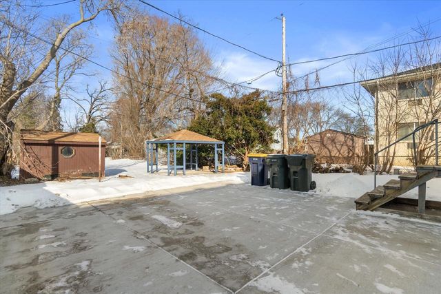 7924 W Becher STREET, West Allis, WI 53219